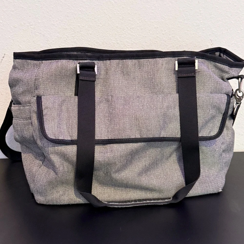 Timbuk2 stork diaper